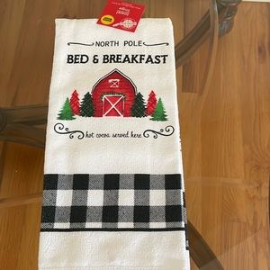 NWT Christmas Towel